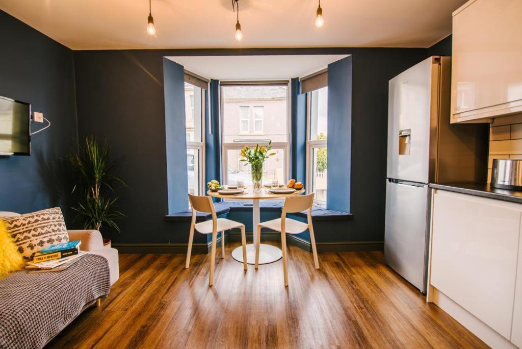 Quiet Location - 3 Bedroom Family House With 3 Shower Room - 2 Parking Spaces Plymouth Zewnętrze zdjęcie